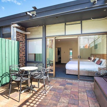 Nightcap At High Flyer Hotel Bankstown Esterno foto