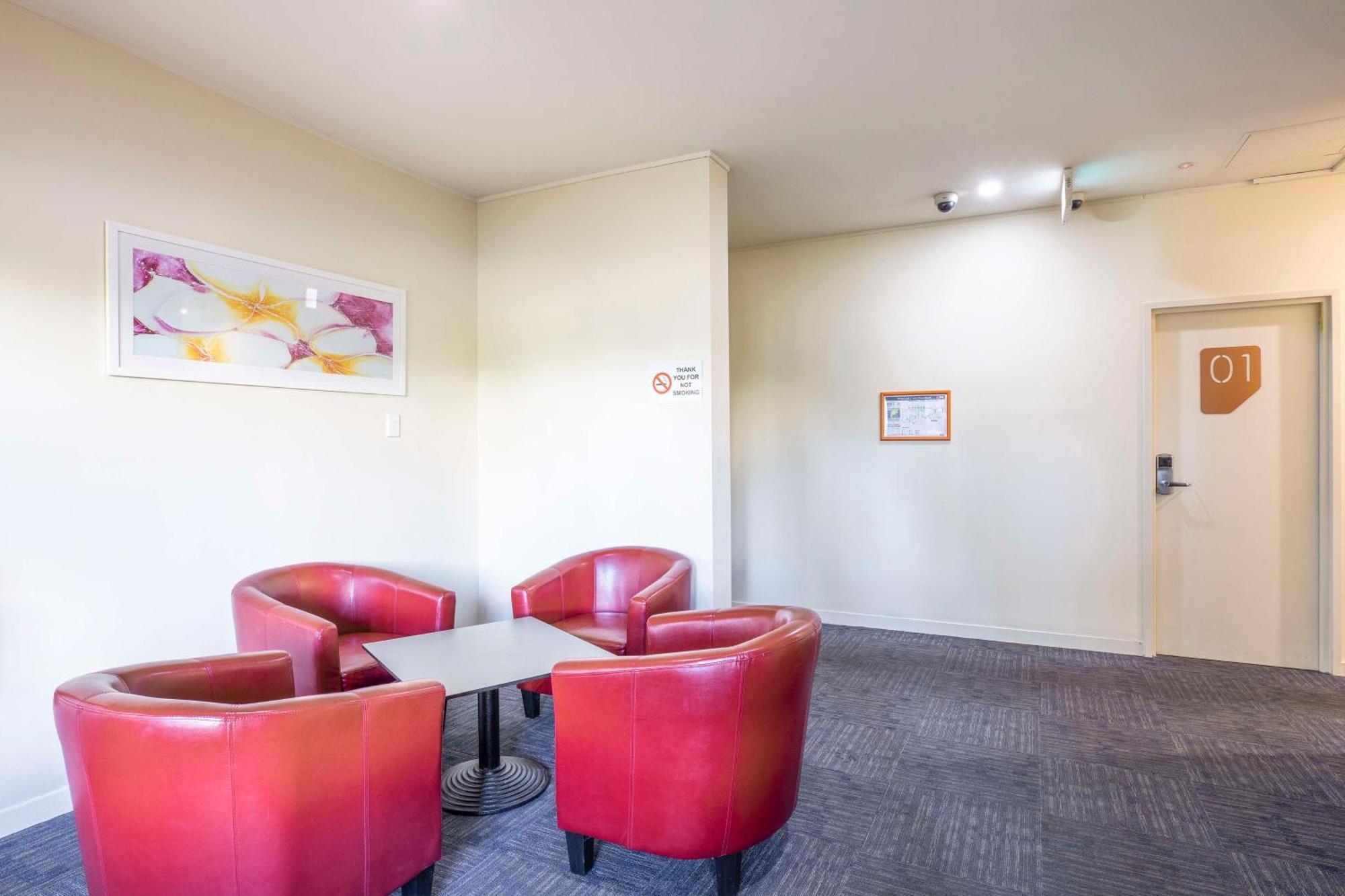 Nightcap At High Flyer Hotel Bankstown Esterno foto